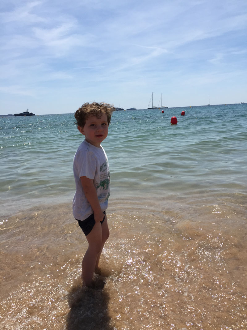 Reuben-on-Beach-in-Cannes