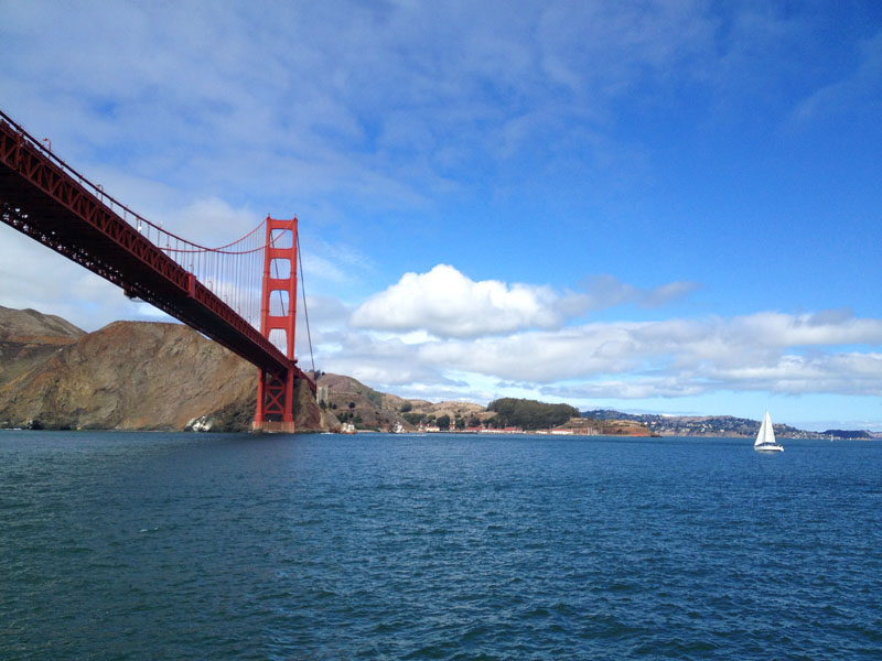 Golden Gate Bridge vanaf het water, San Francisco, Californië