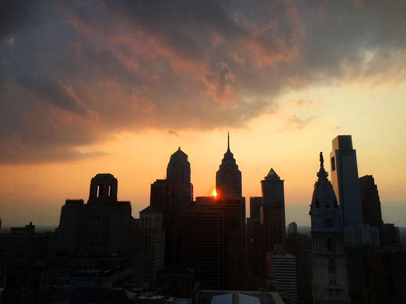 Philadelphia Skyline bij zonsondergang, Pennsylvania